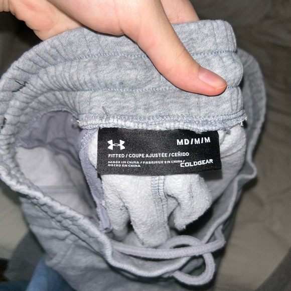 Under Armour Sweatpants M - Picture 2 of 4